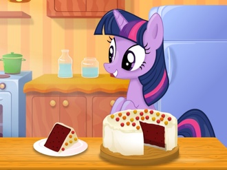 Twilight Sparkle cooking Red Velvet Cake