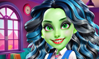 Princesses at Horror School thumbnail